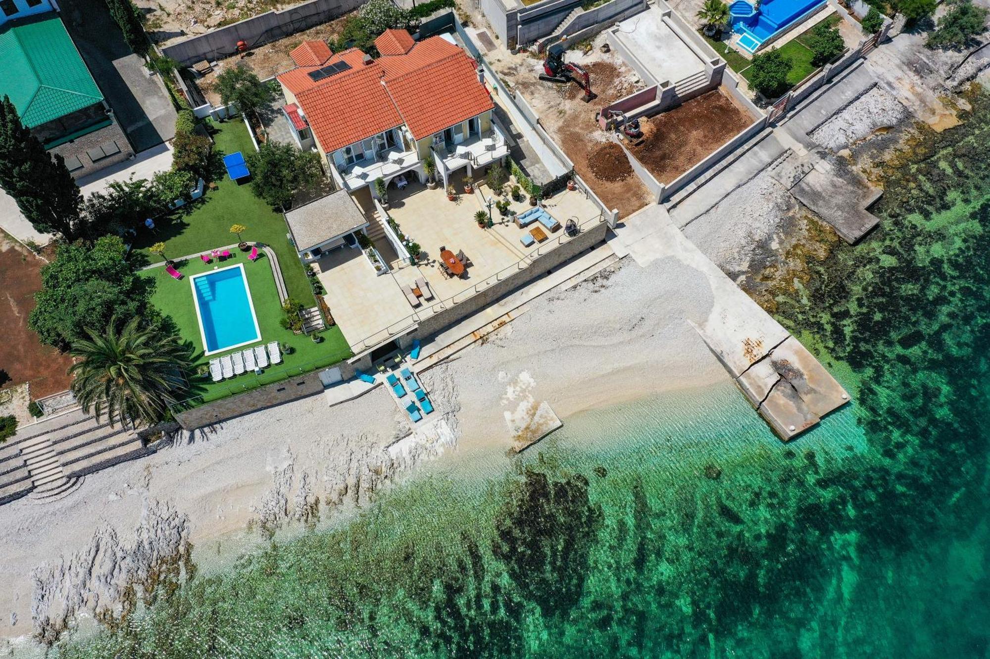Villa Unique Sur La Plage Pour Des Vacances Inoubliables En Famille Ou Entre Amis Pour 10 Personnes Slatine Exterior photo